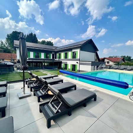 Q Villa Săcele Extérieur photo