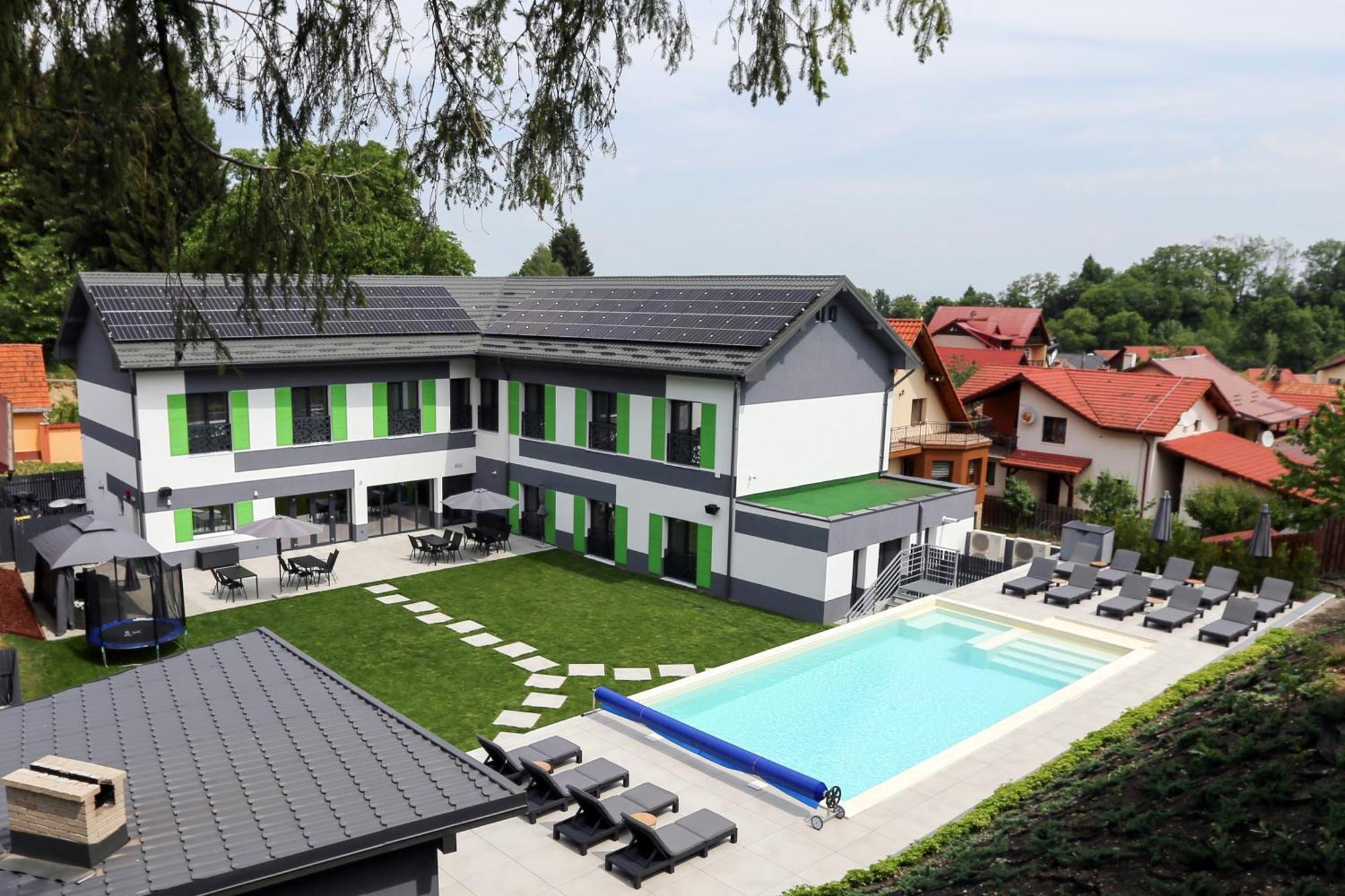 Q Villa Săcele Extérieur photo